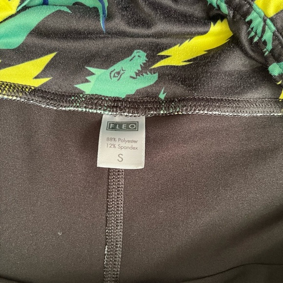 FLEO dracarys OG shorts, size small - Picture 3 of 4